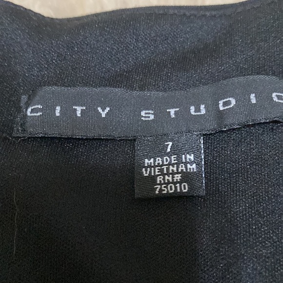 City studio off the shoulder dress size 7 - Picture 2 of 9